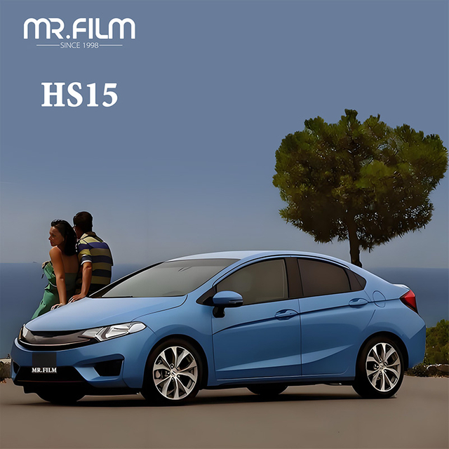 فيلم لتلوين نوافذ السيارة