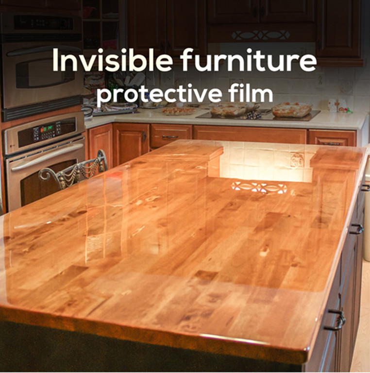 فيلم لحماية أثاث طاولة الطعام