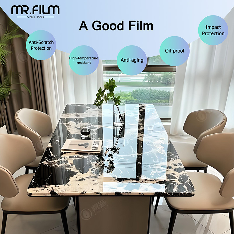 فيلم لحماية أثاث طاولة الطعام