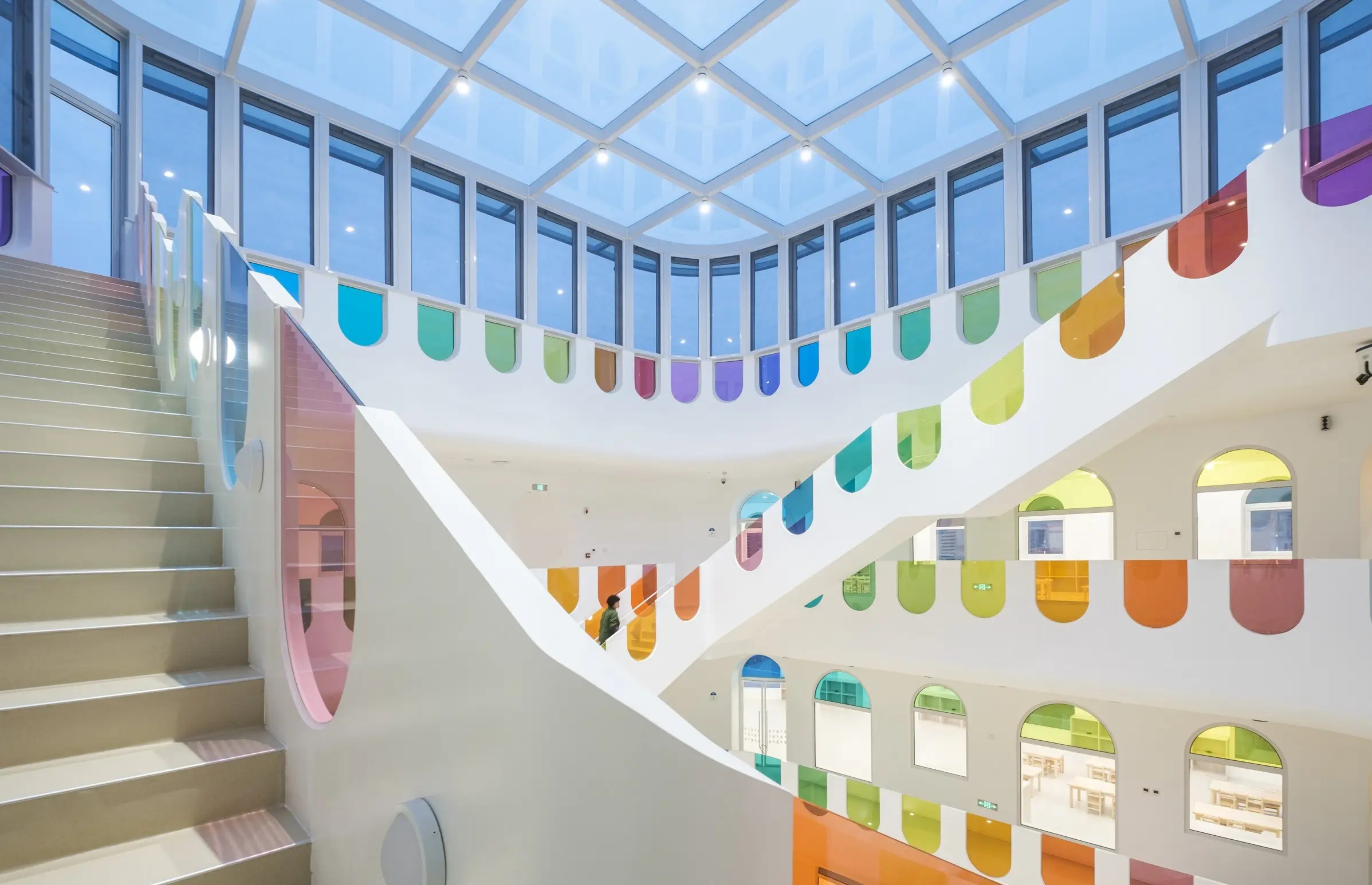 فيلم النافذة الزخرفية